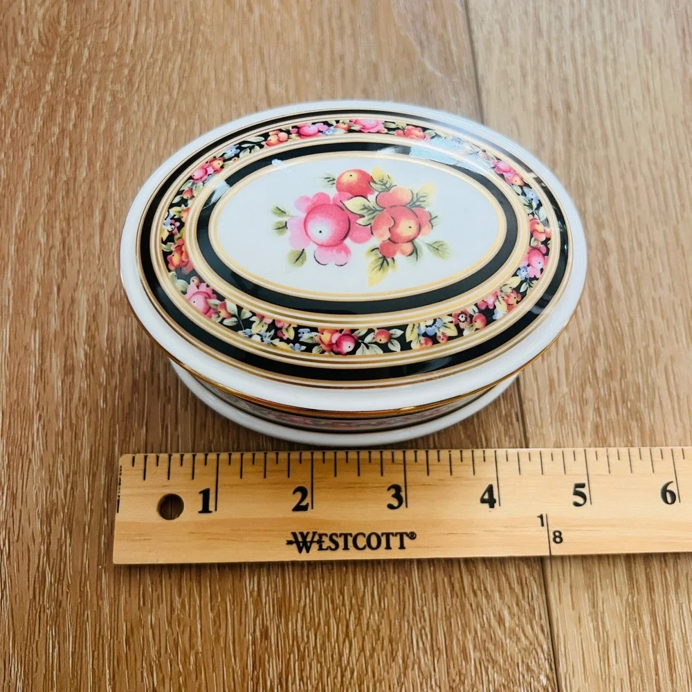 Vintage Wedgwood Clio Oval Trinket Box Bone China Floral Fruit Gold England 1992